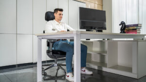 Lumoo Launches Uplift Chair Designed to Reduce Lumbar Spine Pressure During Extended Sitting