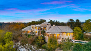 Sotheby’s Concierge Auctions: Reserve Met, Bidding Open at $2.95M for Texas Hill Country Estate