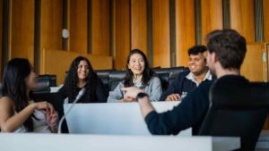 Call for applications: BMW Group and ESMT Berlin launch next round of the Change Maker Fellowship