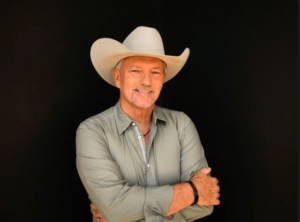 CMA of Texas Award Winner Jamie Richards  Releases New Single ‘Somewhere In The Middle’